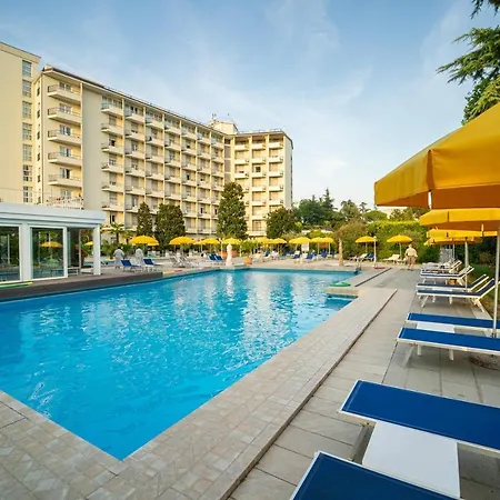 Ariston Molino Buja מלון 4*