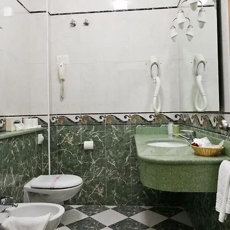 Ariston Molino Buja מלון