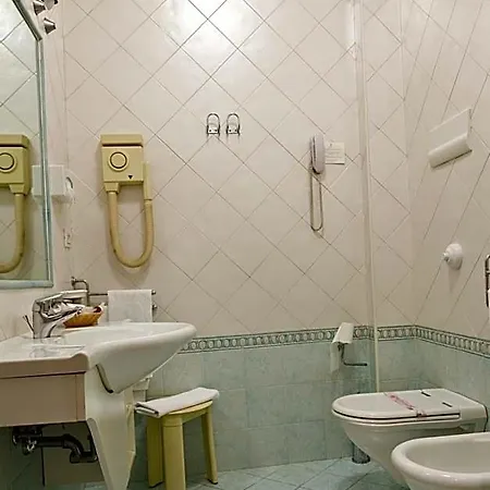 Ariston Molino Buja 4*